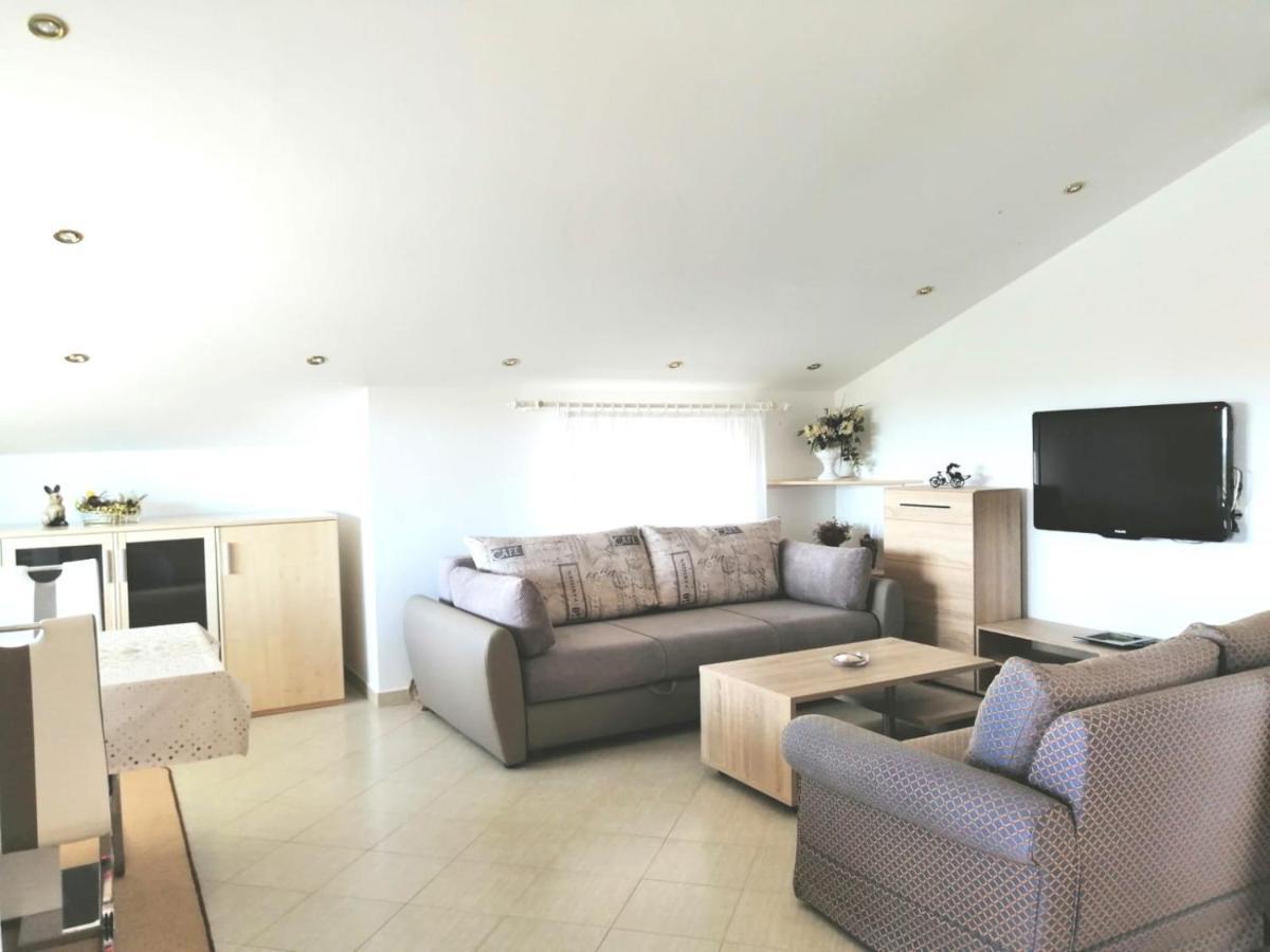 Lovely Sea View House In Malinska Island Krk Esterno foto