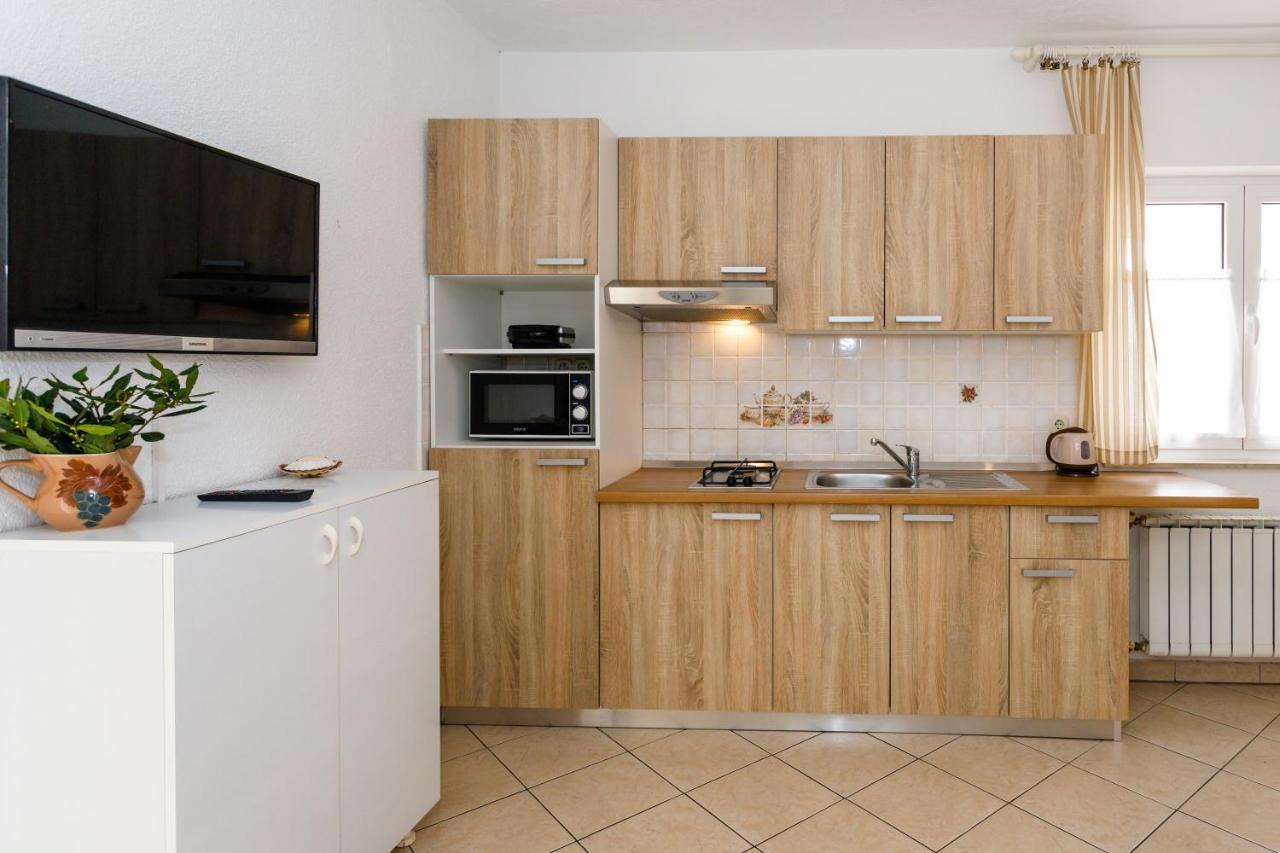 Lovely Sea View House In Malinska Island Krk Esterno foto
