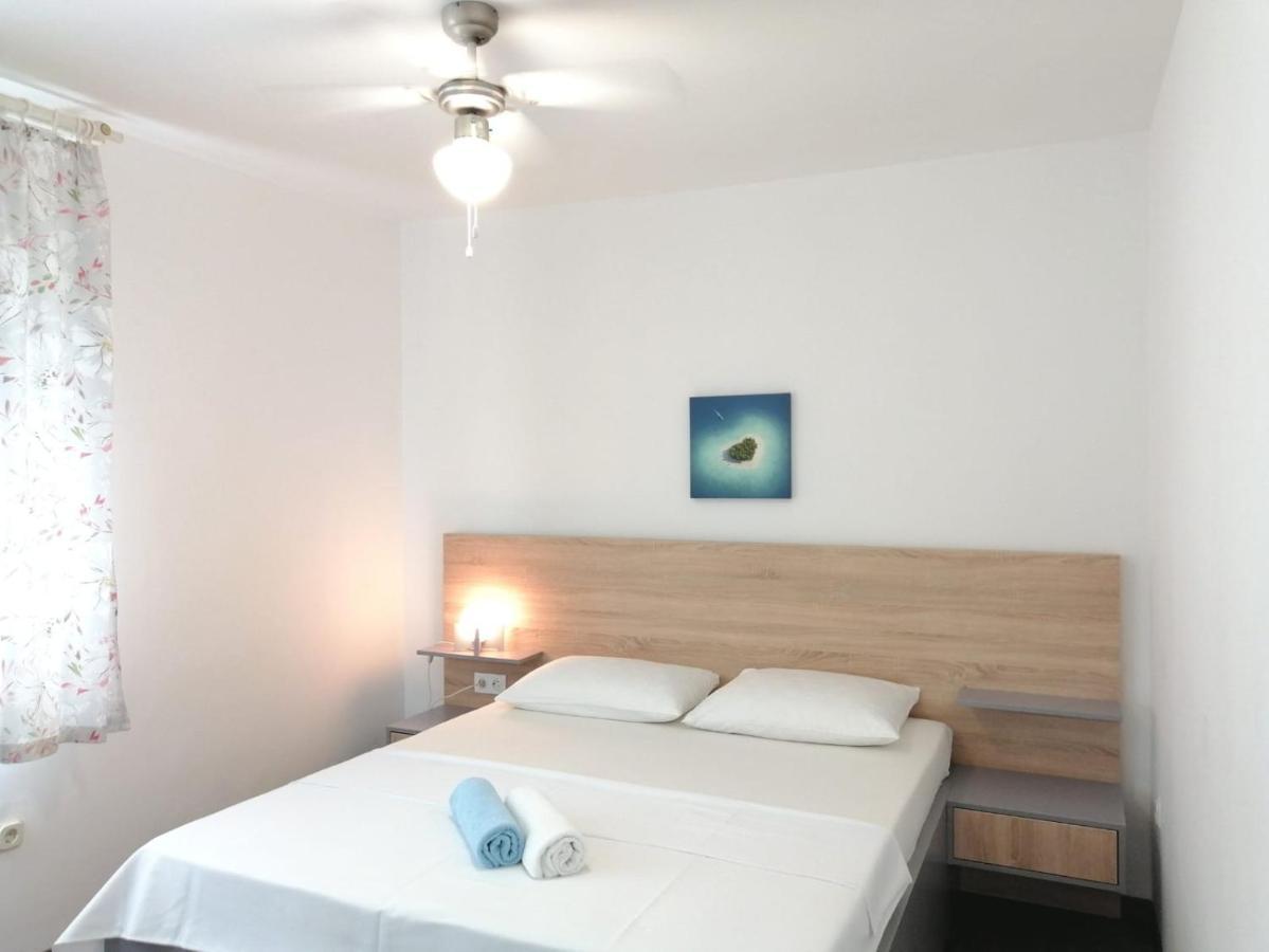 Lovely Sea View House In Malinska Island Krk Esterno foto