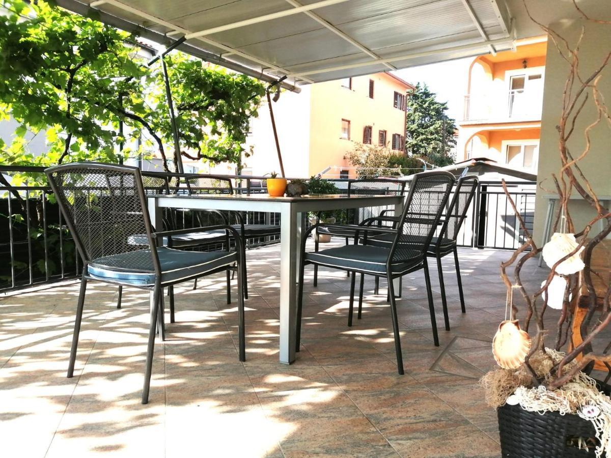 Lovely Sea View House In Malinska Island Krk Esterno foto